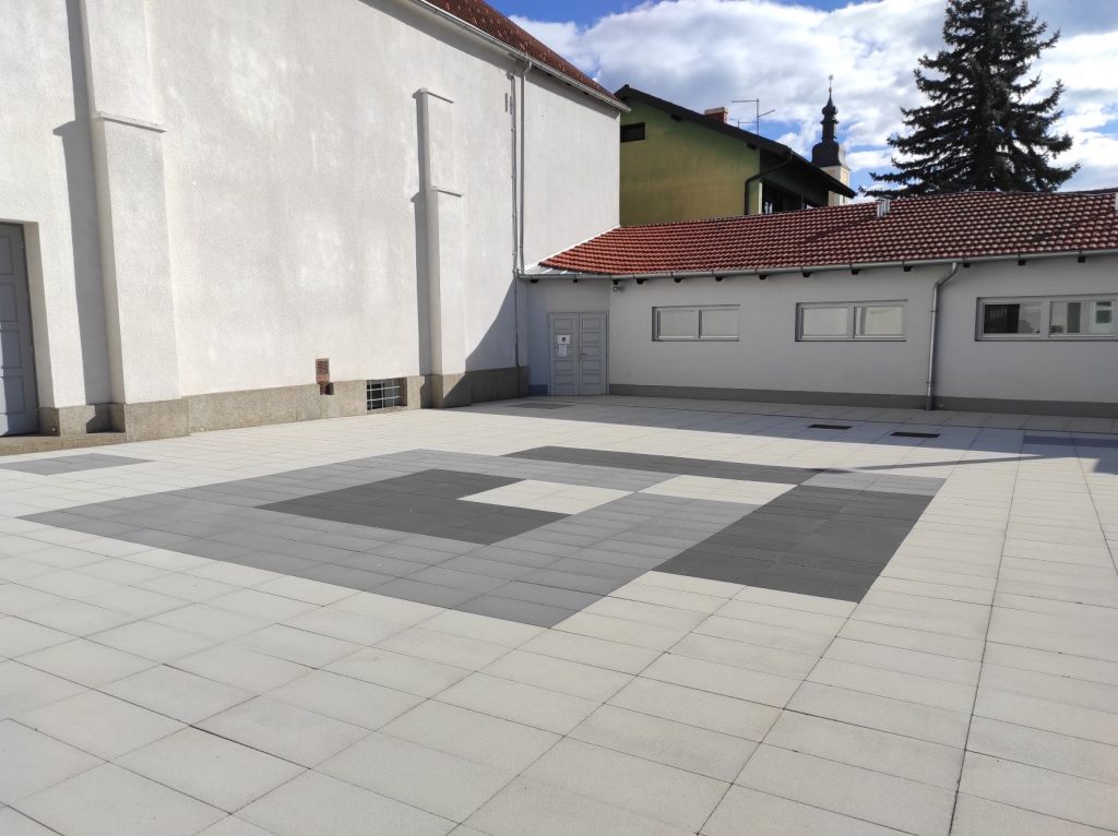 Dvorište u Domoljubu