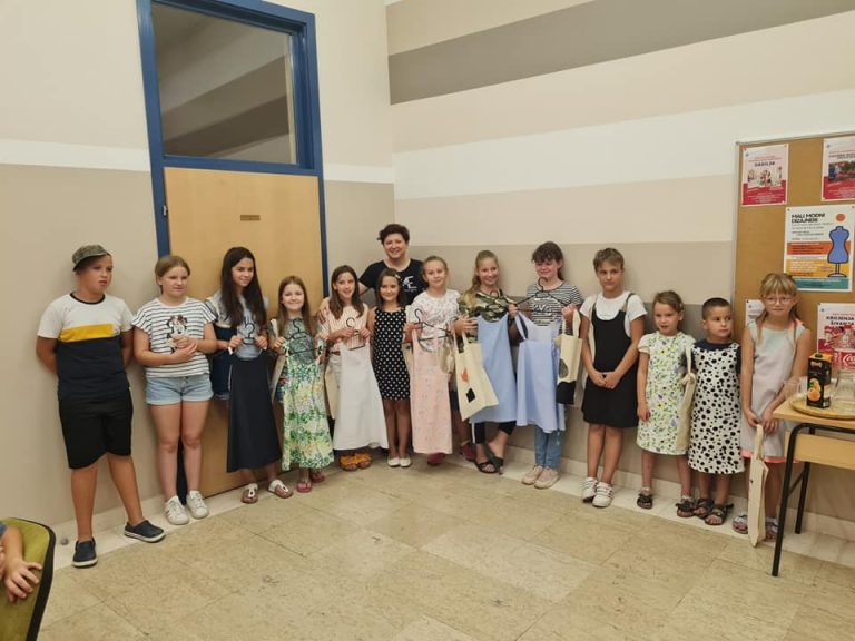 Mali modni dizajneri