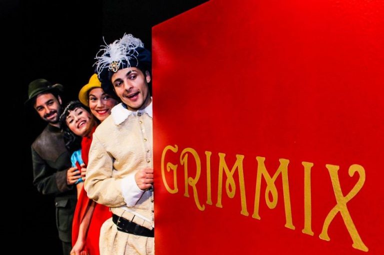 Glumci iz predstave Grimmix